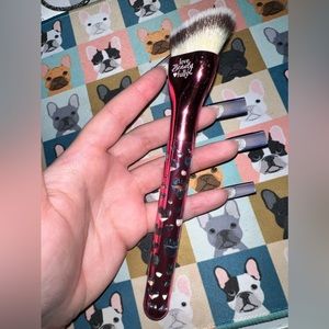 IT cosmetics life is the foundation brush